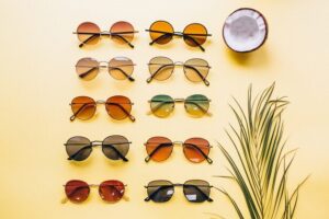 warna dan ukuran kacamata sunglasses
