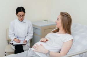 Minus Tinggi Bisa Melahirkan Normal