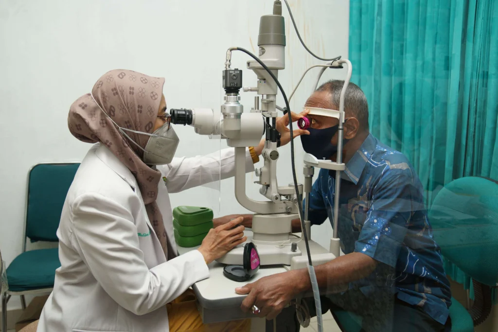 Operasi Katarak di Madiun