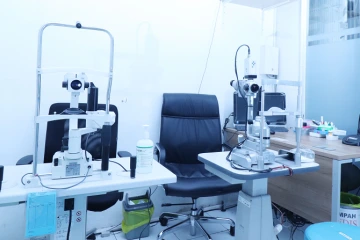 Operasi Retina Mata di Lamongan