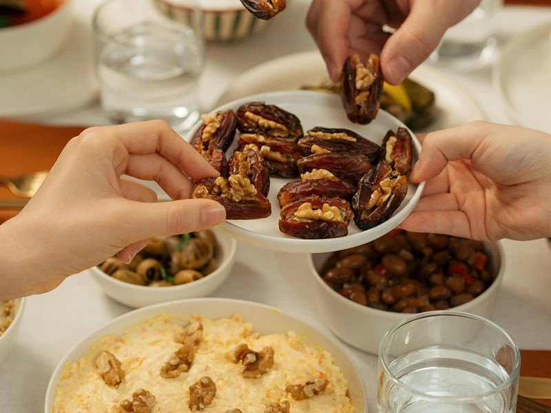 Takjil Manis