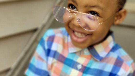 myopia center untuk anak berkacamata